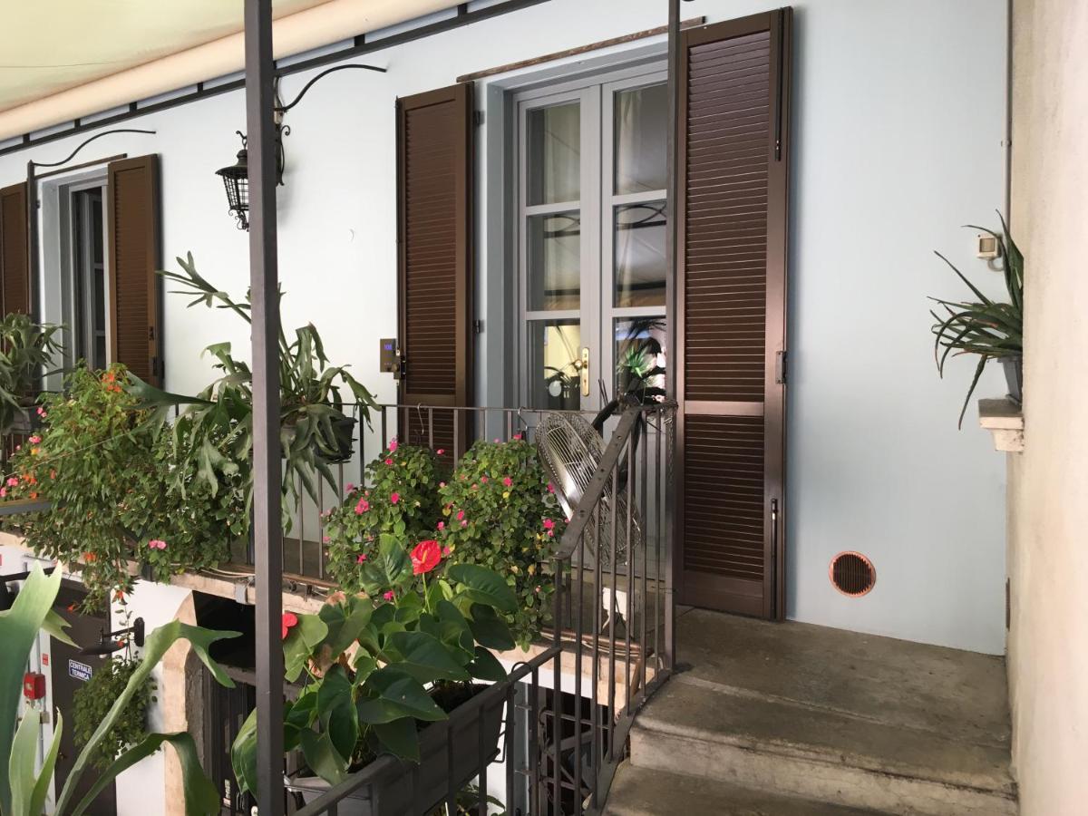 Alessi Appartamenti Desenzano del Garda Exterior photo